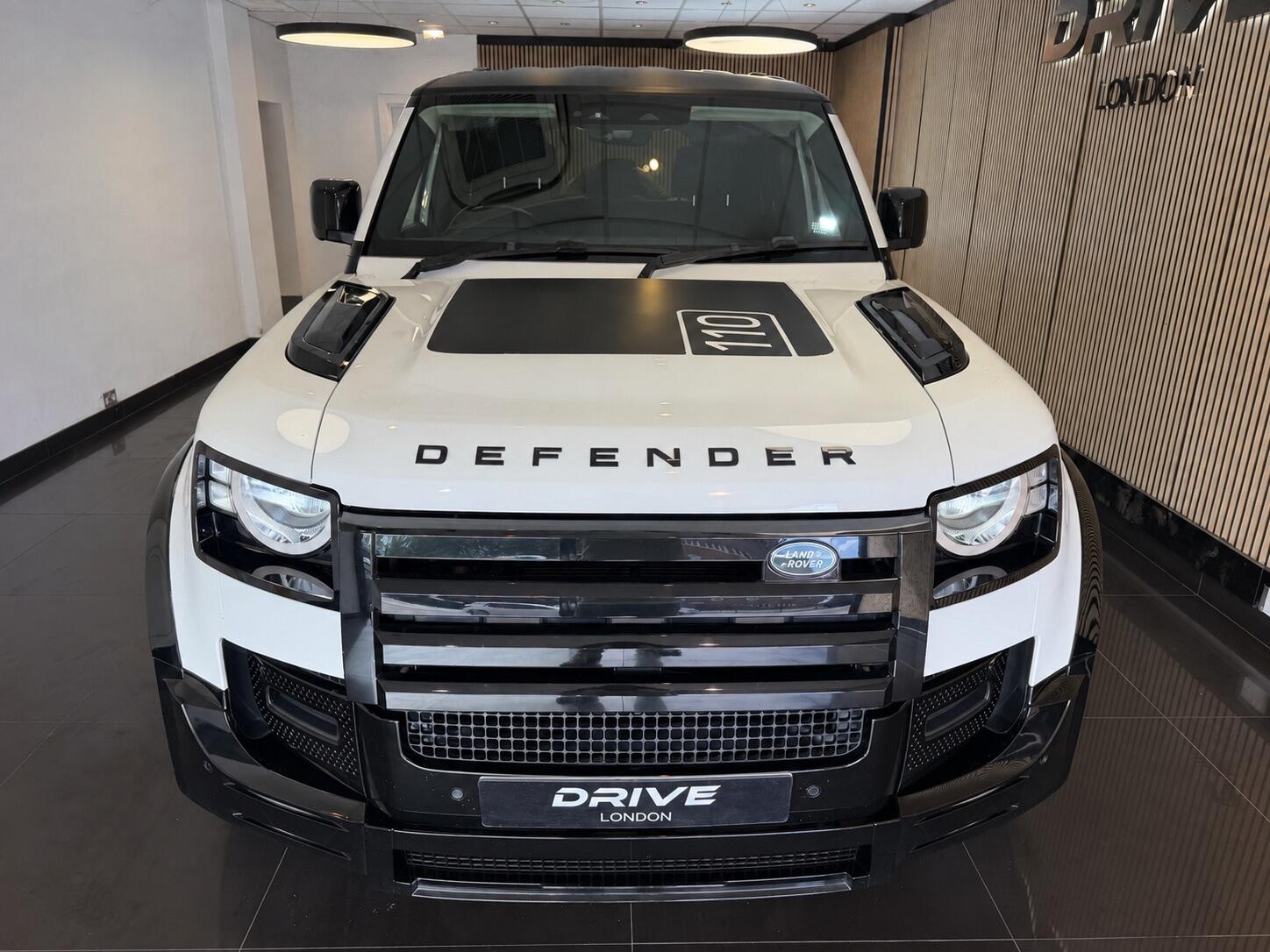 Land Rover Defender 110